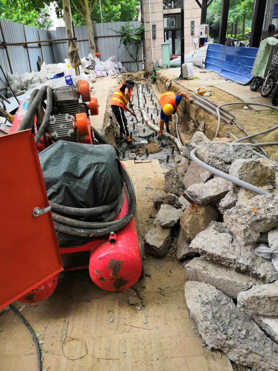 市中地基加固解决房子的地基下沉问题